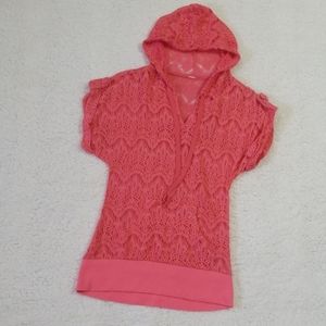 Pink/coral lace-knit hooded short sleeve
